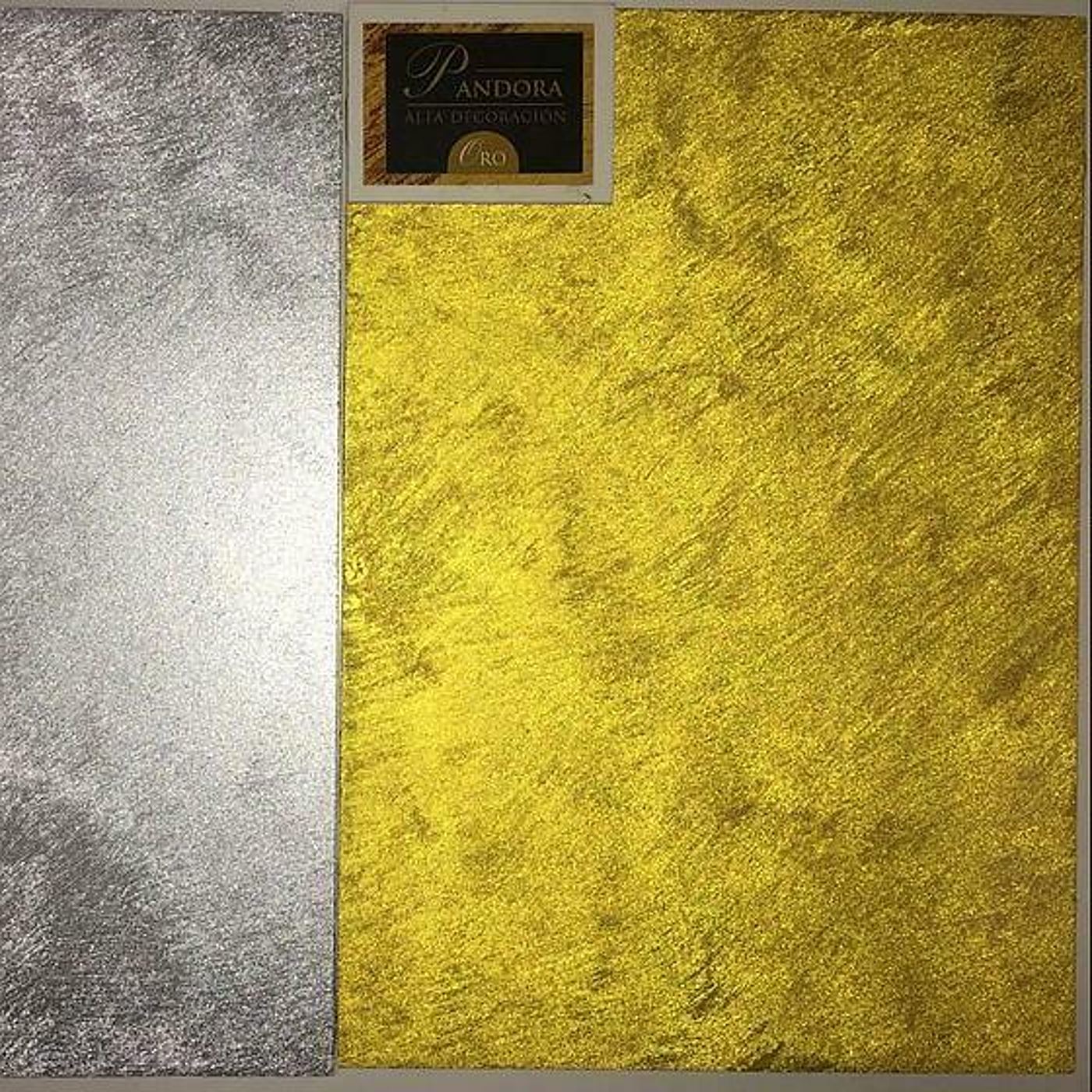 Deux échantillons de finition décorative métallisée, l’un argenté et l’autre doré, avec une étiquette de la marque Pandora Alta Decoración.